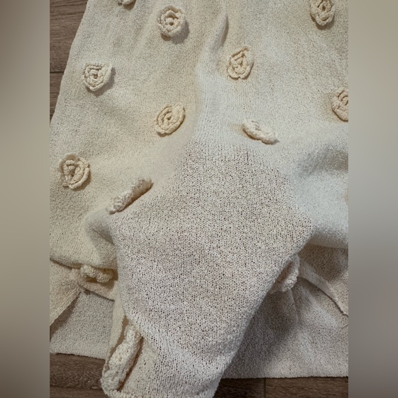 MESHKI Suki Knit Maxi Dress With Flowers - Nude - Picture 6 of 8